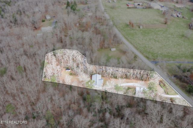 1621 Tabor Loop, Crossville, TN 38571