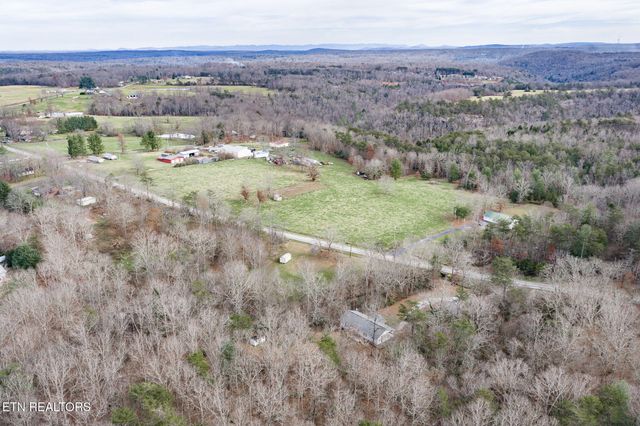 1621 Tabor Loop, Crossville, TN 38571