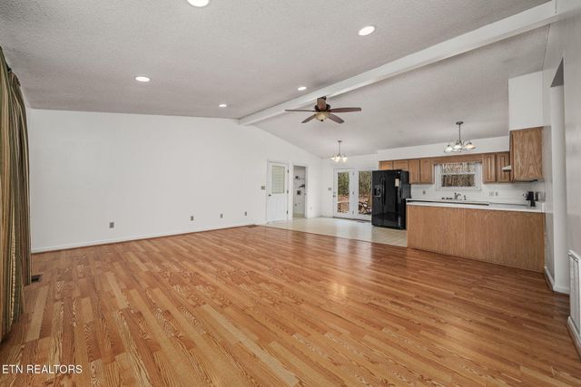 1621 Tabor Loop, Crossville, TN 38571