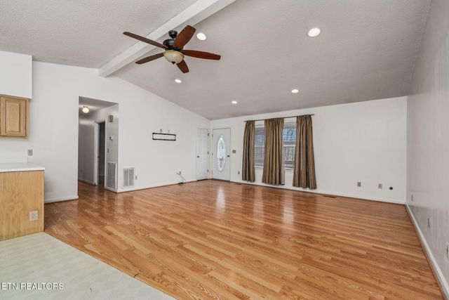 1621 Tabor Loop, Crossville, TN 38571