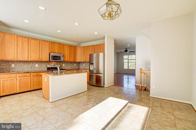 6388 JAMES HARRIS WAY, Centreville, VA 20121