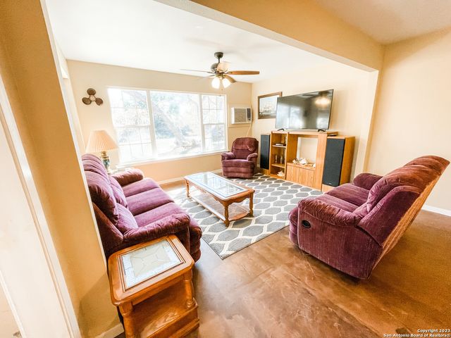 1078 Via Chaca, Brackettville, TX 78832