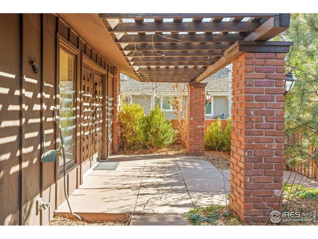 5012 Carter Ct, Boulder, CO 80301