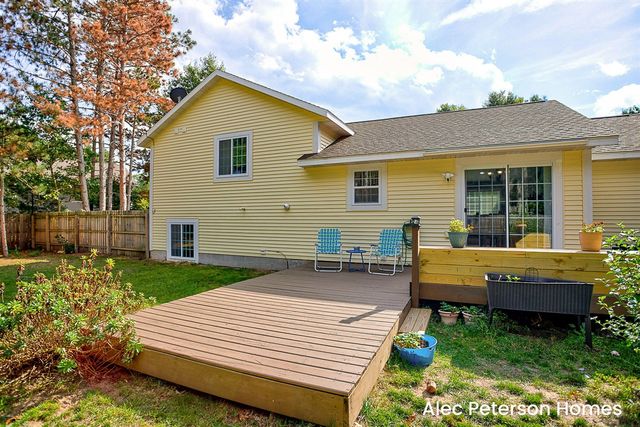 6666 Minard Drive, Muskegon, MI 49442