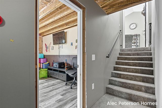 6666 Minard Drive, Muskegon, MI 49442