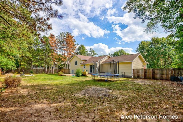 6666 Minard Drive, Muskegon, MI 49442