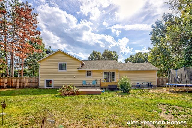 6666 Minard Drive, Muskegon, MI 49442