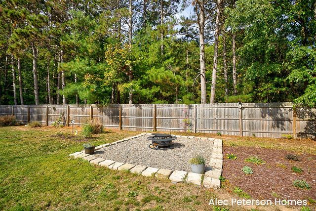 6666 Minard Drive, Muskegon, MI 49442