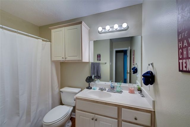 905 Lincoln Avenue, College Station, TX 77840