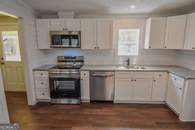 205 Bradley Road, Jackson, GA 30233