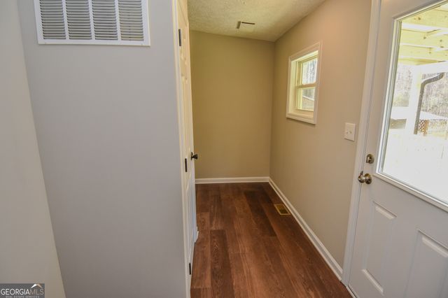 205 Bradley Road, Jackson, GA 30233