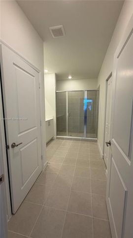 2475 SE 29th Drive, Homestead, FL 33035