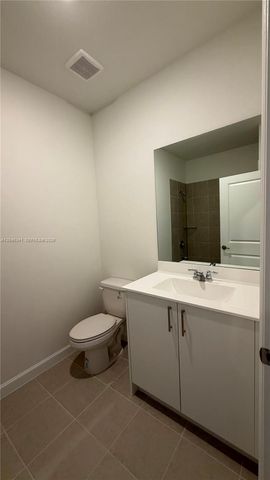 2475 SE 29th Drive, Homestead, FL 33035