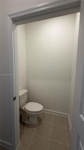 2475 SE 29th Drive, Homestead, FL 33035