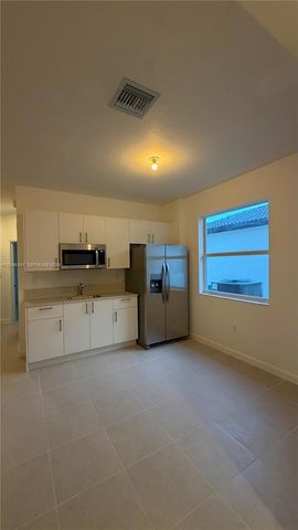 2475 SE 29th Drive, Homestead, FL 33035