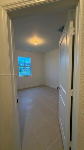 2475 SE 29th Drive, Homestead, FL 33035