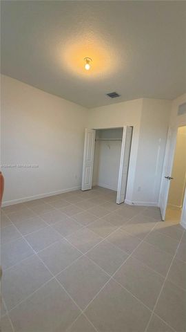 2475 SE 29th Drive, Homestead, FL 33035