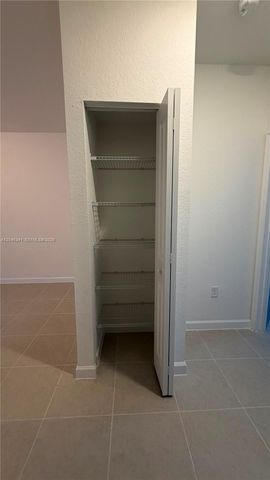 2475 SE 29th Drive, Homestead, FL 33035