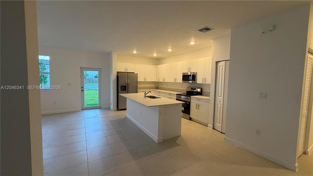 2475 SE 29th Drive, Homestead, FL 33035