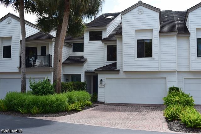 27105 Oakwood Lake DR, Bonita Springs, FL 34134