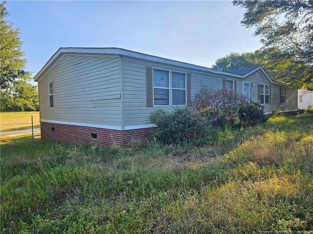 8005 Twisted Oaks Drive, Fayetteville, NC 28312