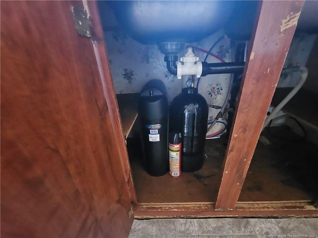 8005 Twisted Oaks Drive, Fayetteville, NC 28312