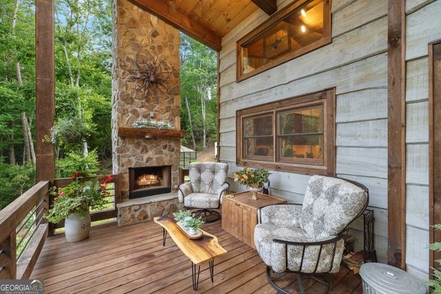 195 Moonshine Way, Blue Ridge, GA 30513