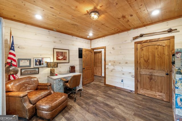 195 Moonshine Way, Blue Ridge, GA 30513