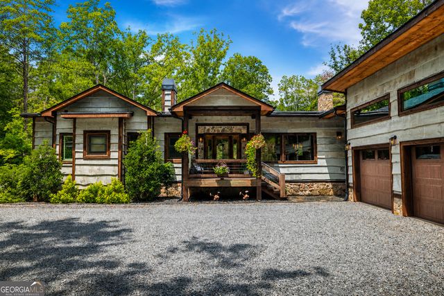 195 Moonshine Way, Blue Ridge, GA 30513