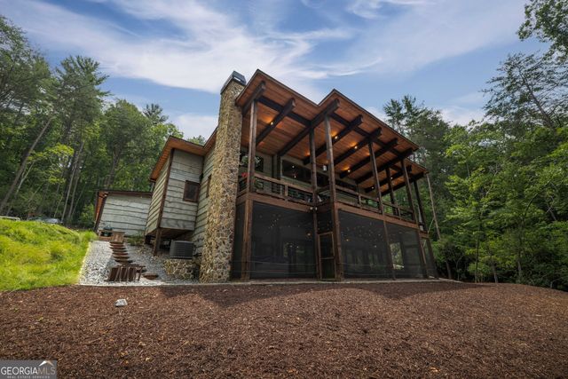 195 Moonshine Way, Blue Ridge, GA 30513