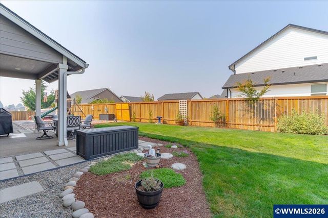 208 NE Alder Ct, Sublimity, OR 97385