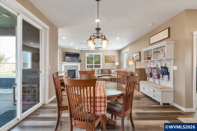 208 NE Alder Ct, Sublimity, OR 97385