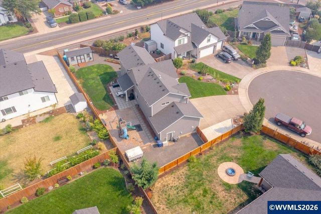 208 NE Alder Ct, Sublimity, OR 97385