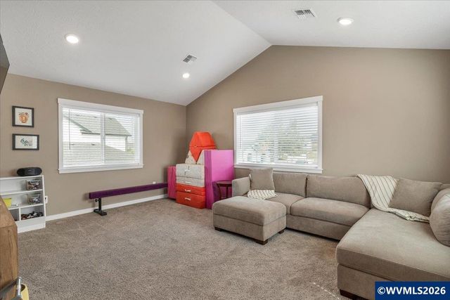 208 NE Alder Ct, Sublimity, OR 97385