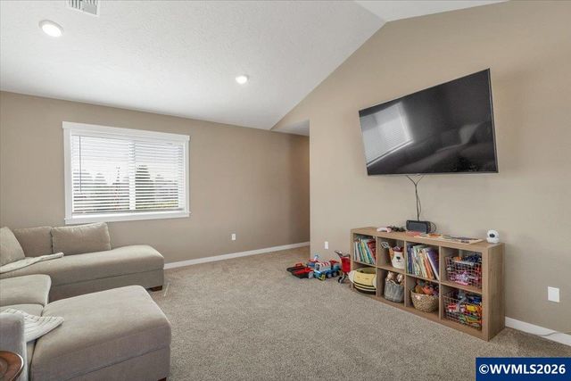 208 NE Alder Ct, Sublimity, OR 97385