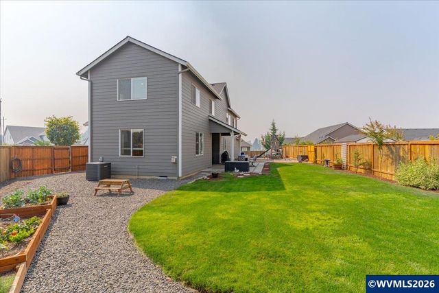 208 NE Alder Ct, Sublimity, OR 97385