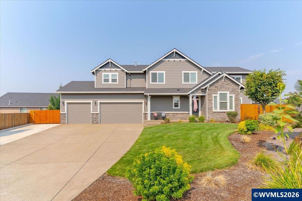 208 NE Alder Ct, Sublimity, OR 97385