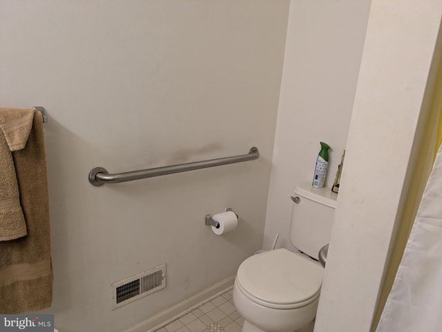 515 HOWEY DR, Mullica Hill, NJ 08062