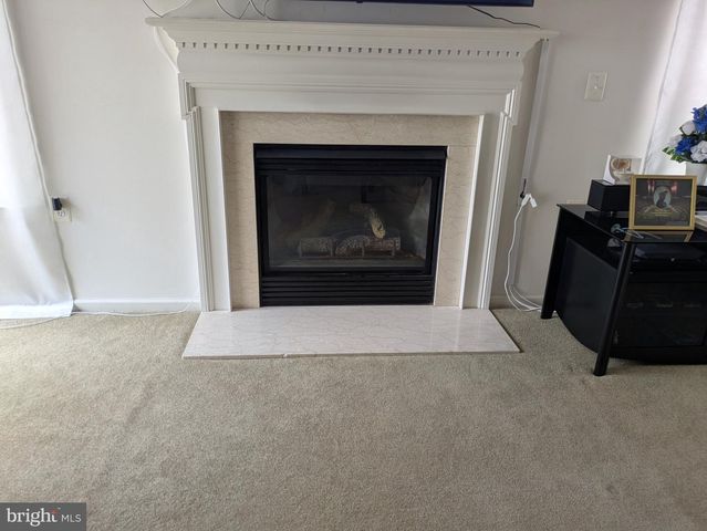 515 HOWEY DR, Mullica Hill, NJ 08062