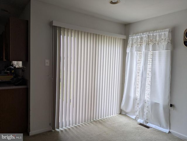 515 HOWEY DR, Mullica Hill, NJ 08062