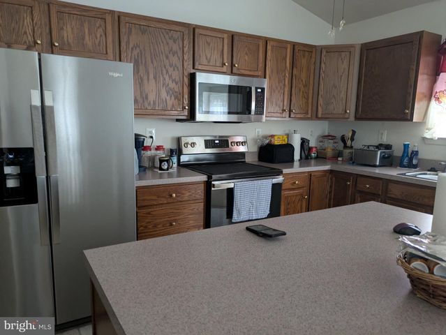 515 HOWEY DR, Mullica Hill, NJ 08062