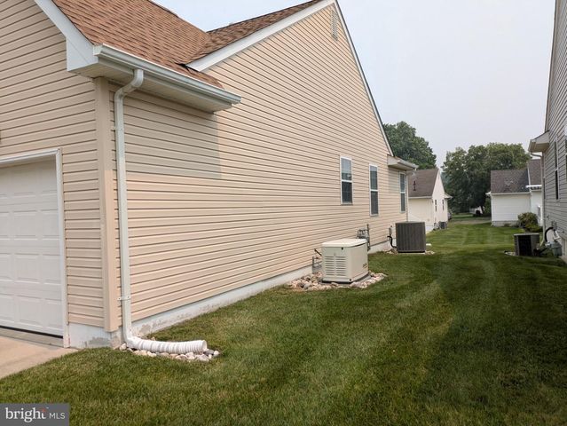 515 HOWEY DR, Mullica Hill, NJ 08062