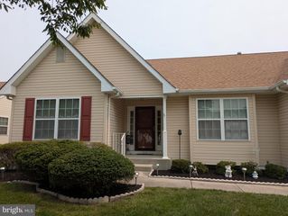 515 HOWEY DR, Mullica Hill, NJ 08062