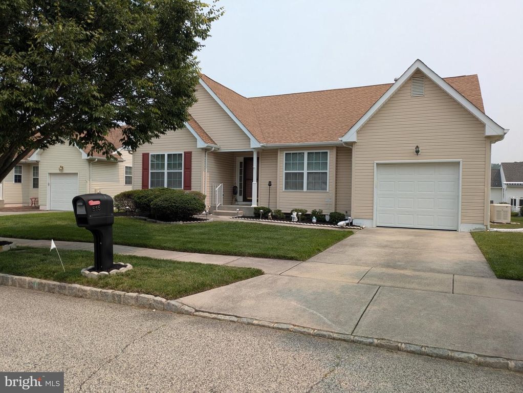 515 HOWEY DR, Mullica Hill, NJ 08062