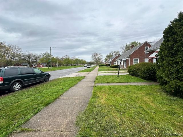 18819 Moross Road, Detroit, MI 48224