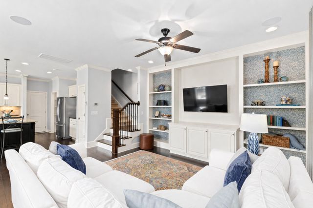 2574 Kings Gate Lane, Mount Pleasant, SC 29466