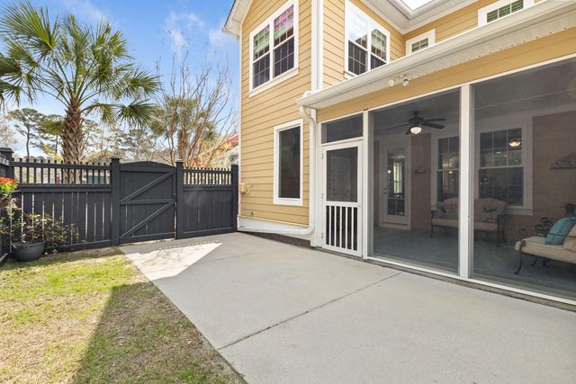 2574 Kings Gate Lane, Mount Pleasant, SC 29466