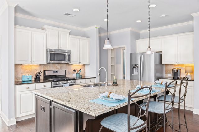 2574 Kings Gate Lane, Mount Pleasant, SC 29466