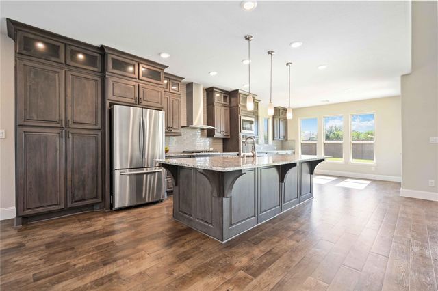 2710 Big Vine Court, Sienna Plantation, TX 77459