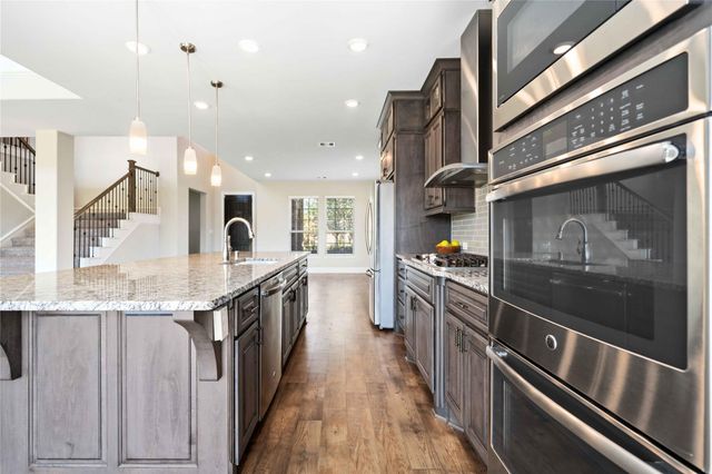 2710 Big Vine Court, Sienna Plantation, TX 77459